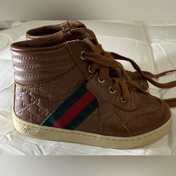 Gucci Kids Tan High-Top Sneakers with Green and Red Stripe main image 3